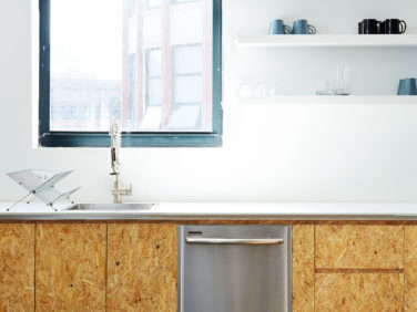 Kitchen of the Week The Stylishly Economical Kitchen Chipboard Edition portrait 4_24