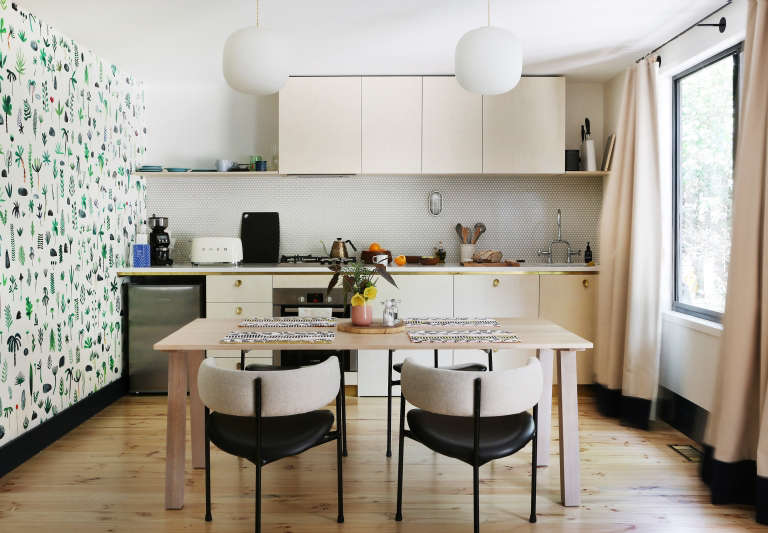 Kitchen of the Week An Undulating Wood Kitchen in Melbourne Curves Included portrait 14