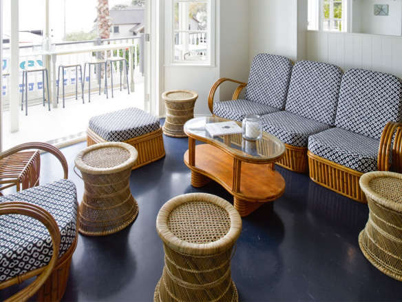 Steal This Look An IndoorOutdoor Dining Space in London portrait 12