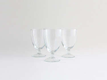 10 Easy Pieces The New Short Wine Glass portrait 12