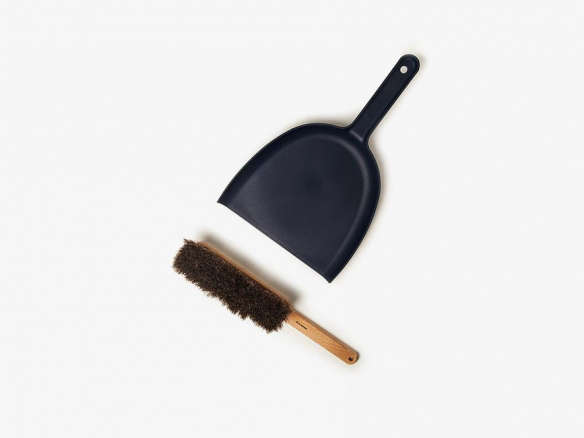 Oiled beech and horsehair brush and dustpan set portrait 32