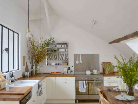 Kitchen of the Week Plain English Goes Contemporary in a Converted London Schoolhouse portrait 22