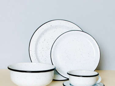 Criolla in Colombia Classic Enamelware for the Modern Home portrait 3