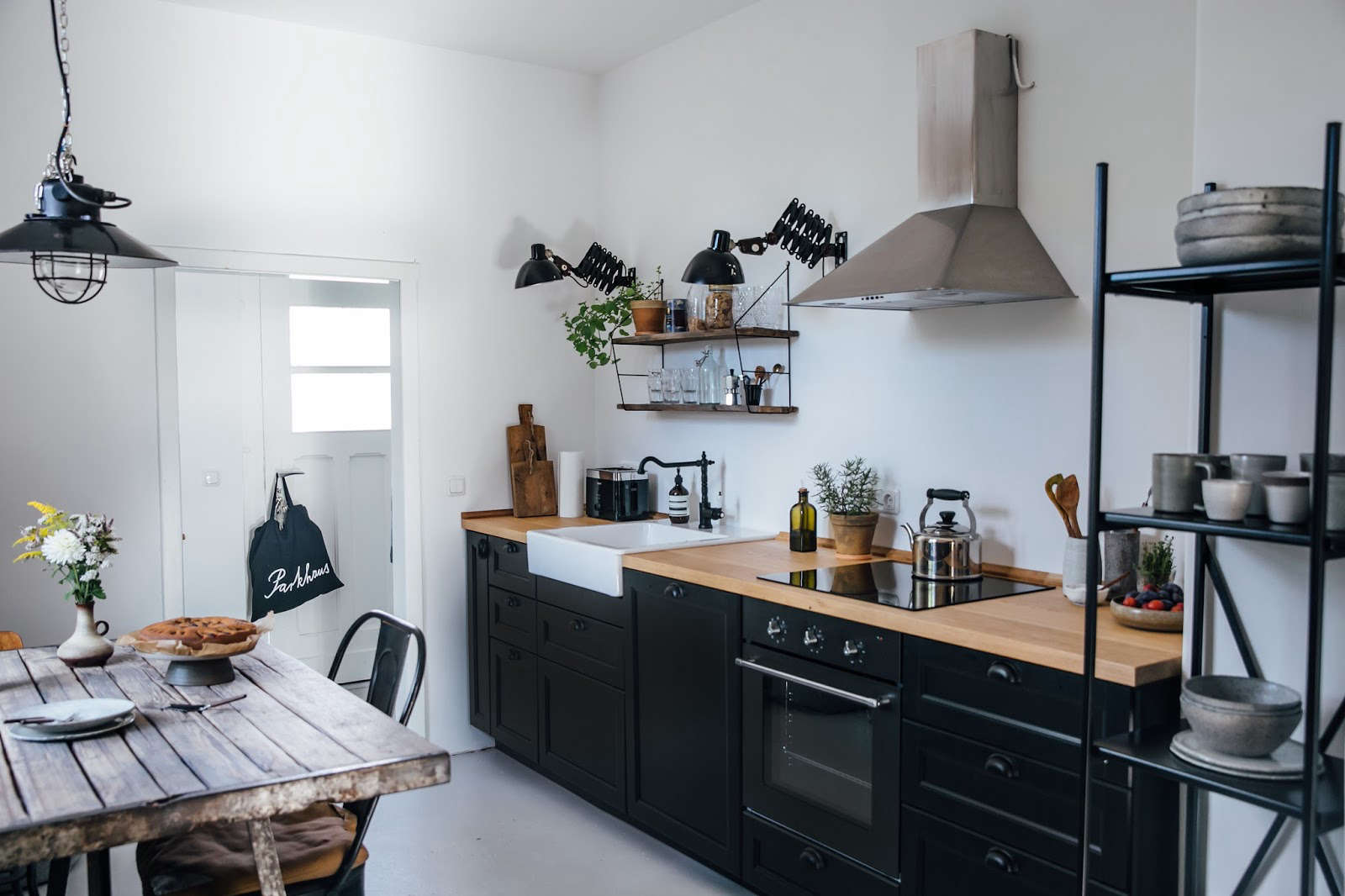 Kitchen of the Week: A DIY Ikea Country Kitchen for Two Berlin