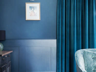mark lewis rory gardiner dorset house blue curtains in livingroom 1  