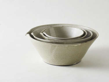 Eric Bonnin Ceramics Kam Stacking Mixing Bowls in oatmeal March SF  