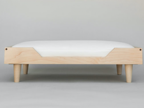 the winston dog bed – maple 8