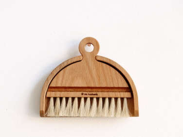 small table brush  