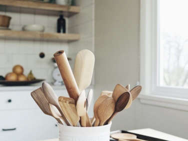 wood cooking spoons utensils white crock seattle   1 376x282