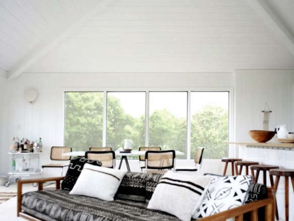 10 Modern Wood Beach Houses from the Remodelista ArchitectDesigner Directory portrait 21