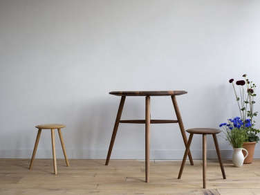 cassandra ellis simple stools  