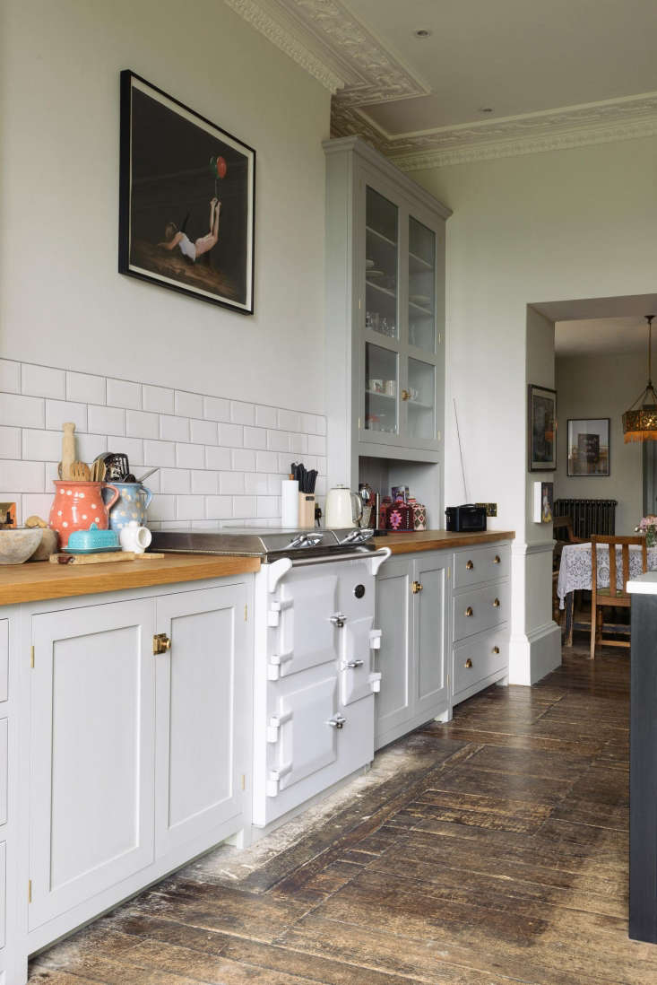 Vintage style and urban chic in English Country kitchen by deVOL