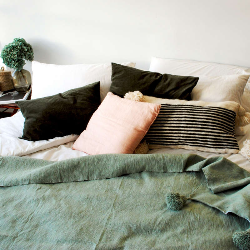 calmachica living bed linen  