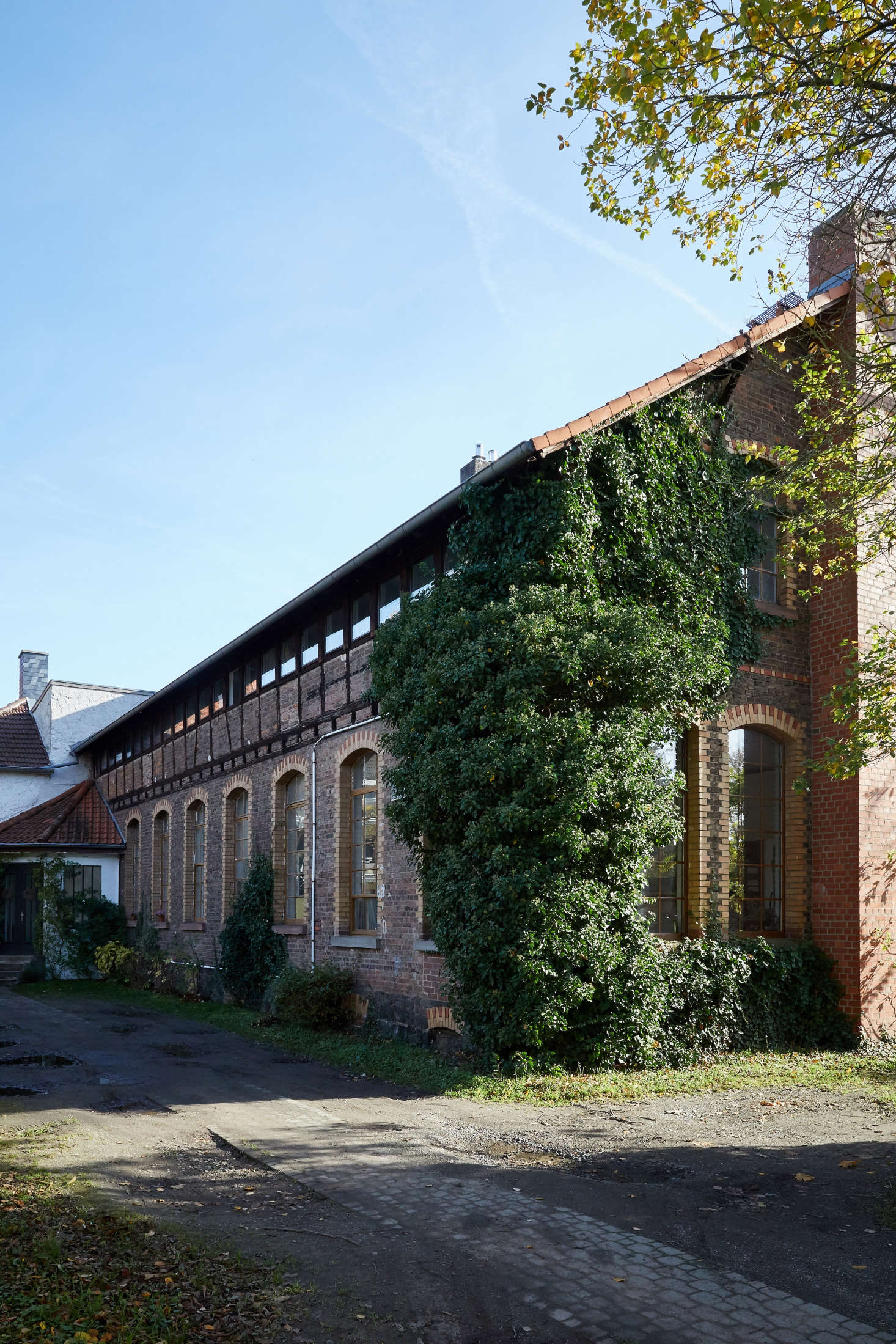 lappalainen studio in a converted old brick warehouse in hanau, germany. marc k 19
