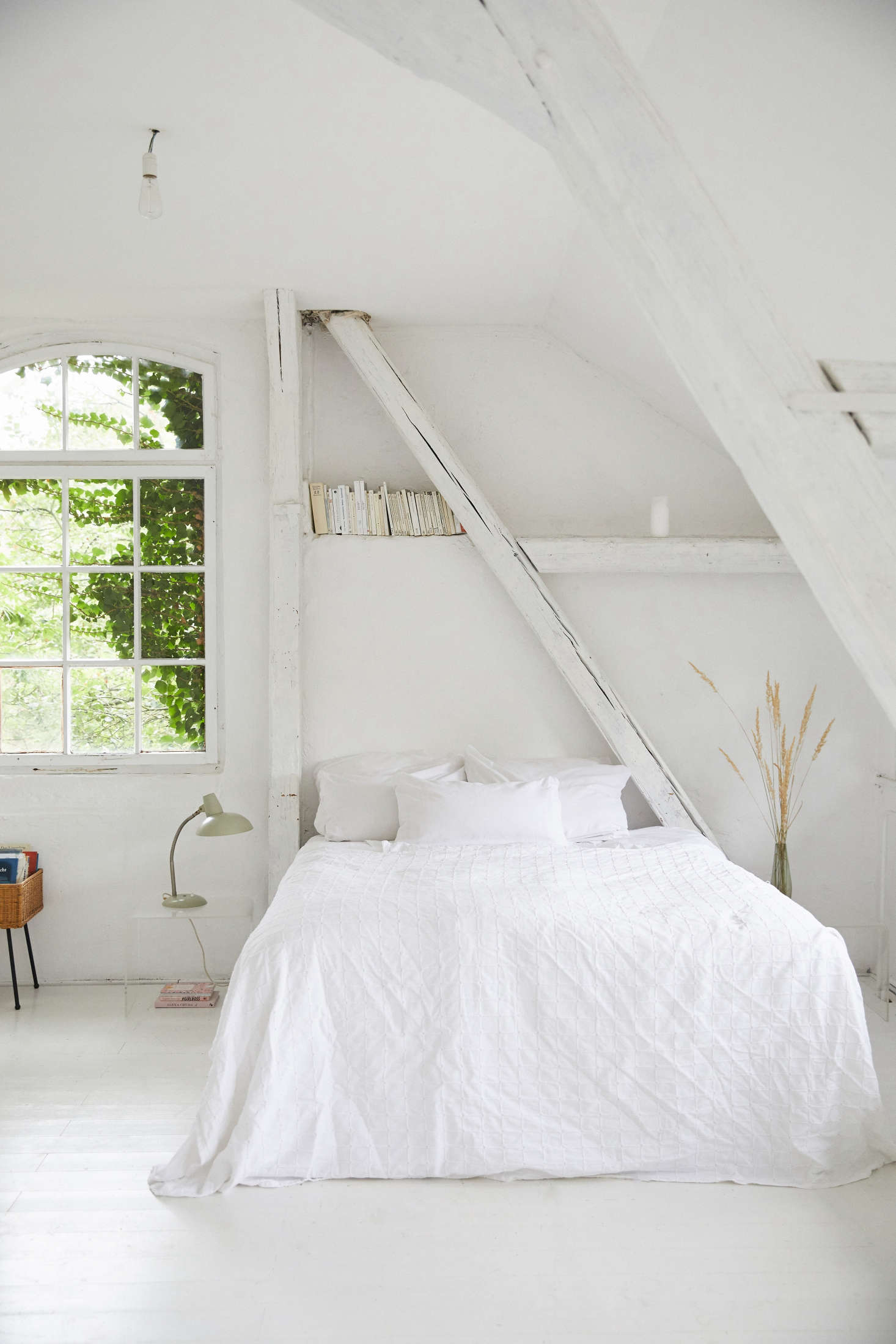 the dreamy all white bedroom: lappalainen loft, hanau, germany; rivka baake and 10