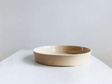 andrew molleur camel round tray 1  