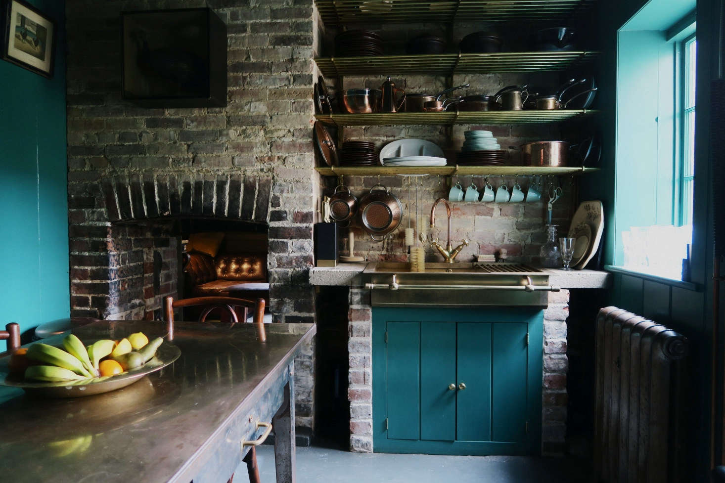 alex macarthur interiors cottage kitchen rye east sussex england   1
