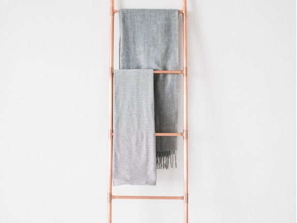 luxury blanket towel retail display copper pipe ladder 8