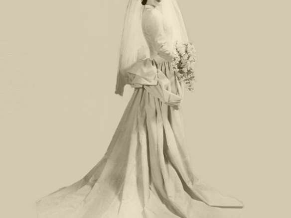 bride in wedding gown grande  