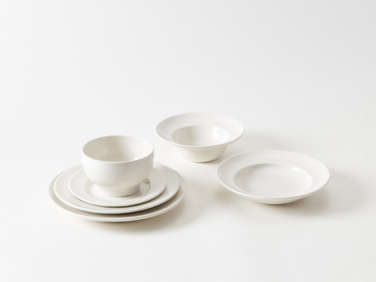 john julian porcelain dinnerware  