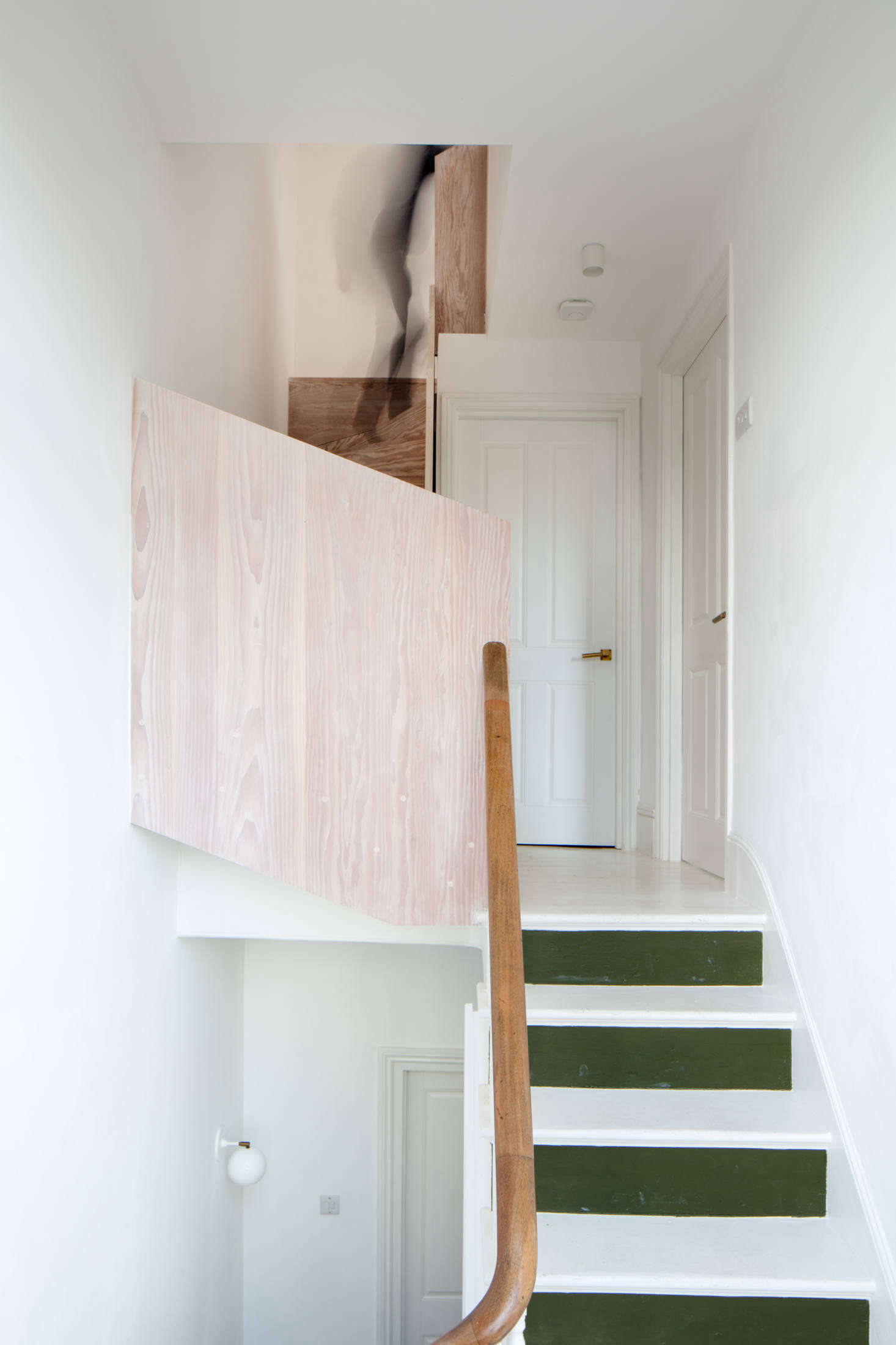 painted staircase in groombridge road project by mike tuck, photo by luke hayes 7