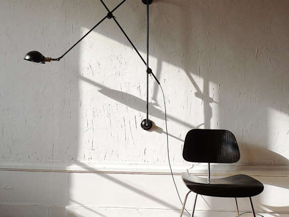 wo we adjustable two arms wall lamp in situ  