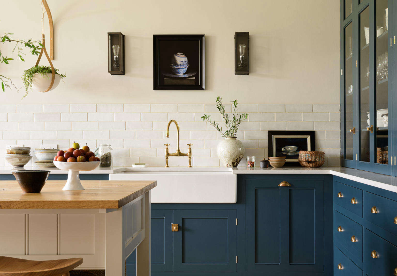 Kitchen of the Week An Imposing English Manor Updated for Modern Family Life portrait 3