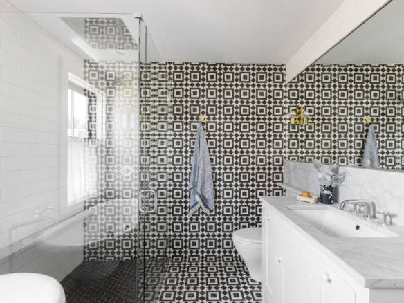 Steal This Look An Achromatic Bath with Modern Details portrait 3