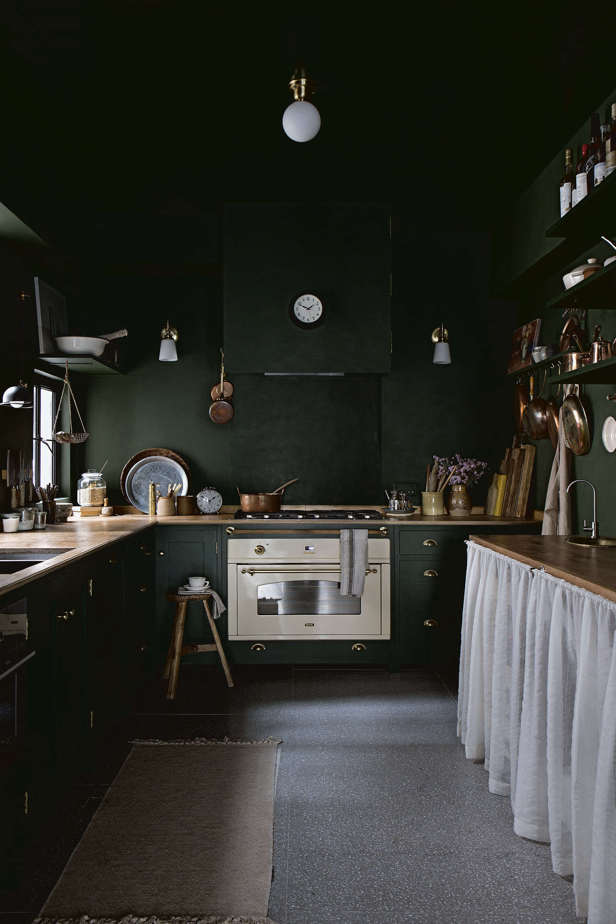 Kitchen of the Week: The 'Angry Food Blogger' at Home in Hong Kong -  Remodelista