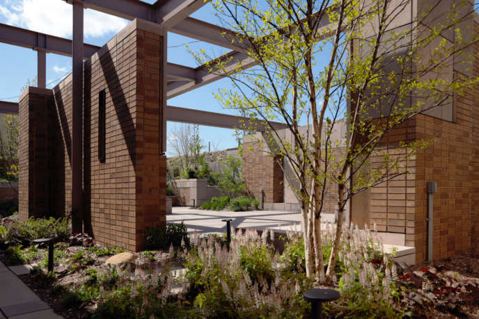 carroll hall garden and event space in brooklyn by dameron architecture 25