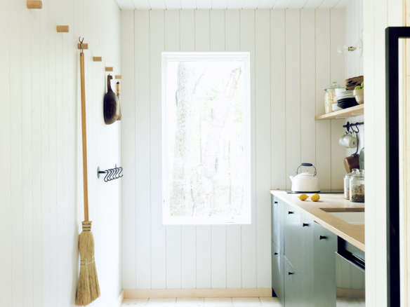 Kitchen of the Week A Couples Summer Kitchen in a Former Lobster Shack portrait 15