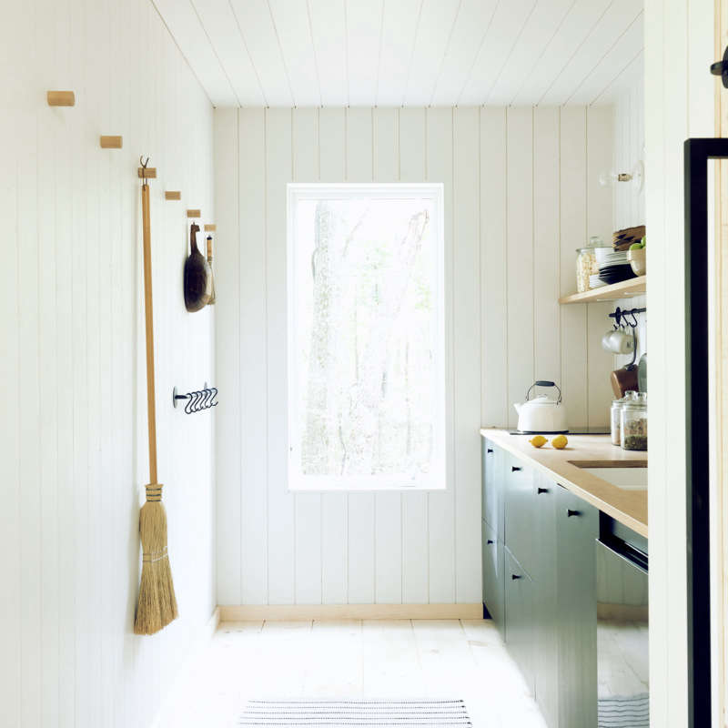 Remodelista Gift Guide 2021 When Secondhand Is Better Than New portrait 13