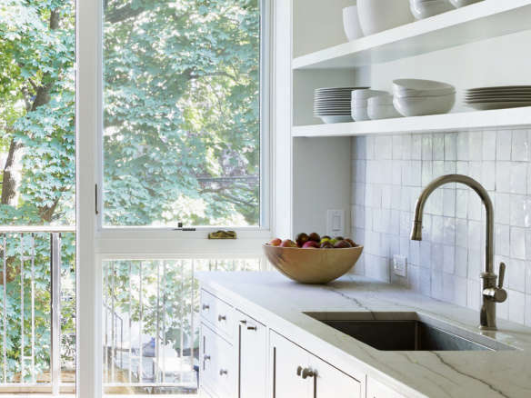 Kitchen of the Week A Plain English Kitchen in a Brooklyn Brownstone SpaceGaining Bay Window Included portrait 39