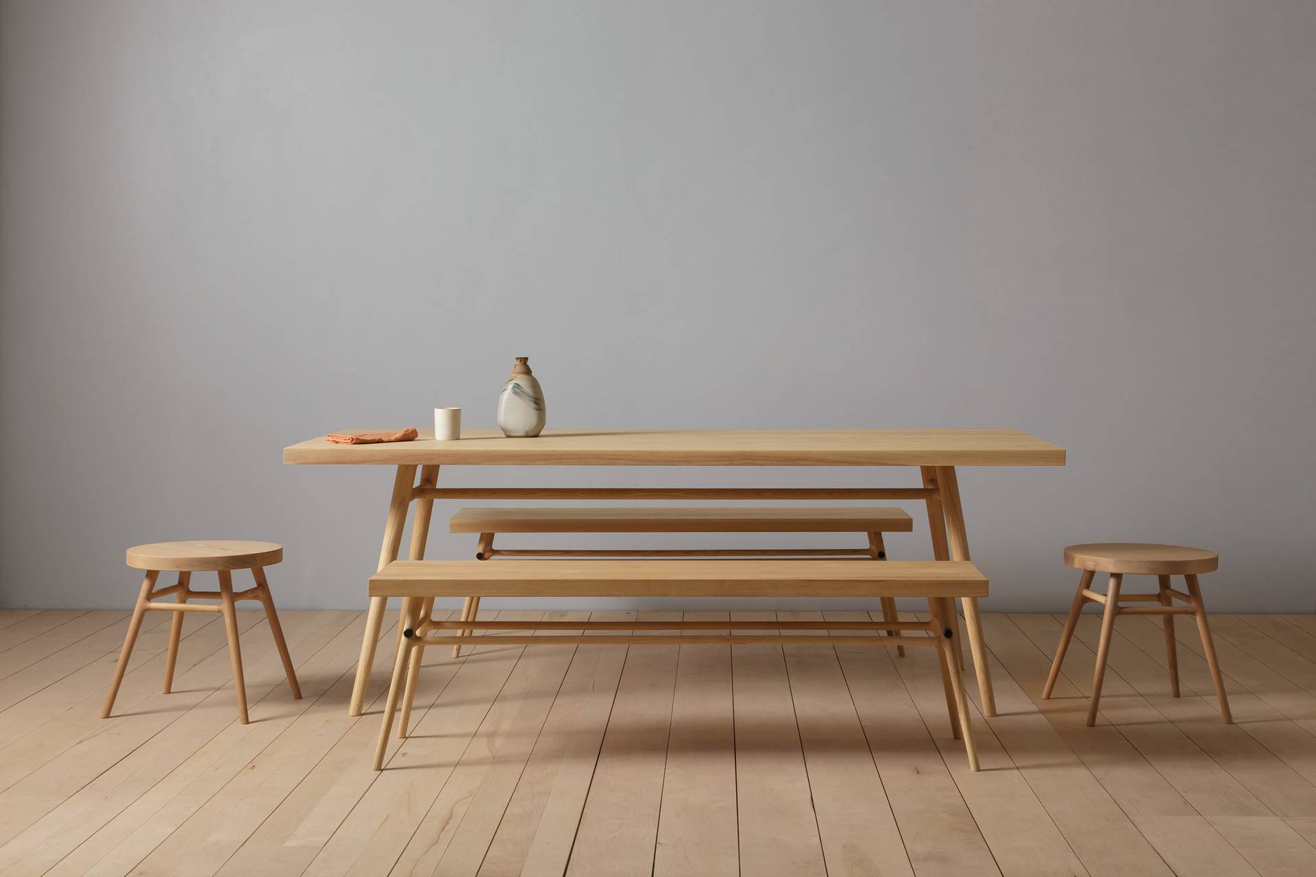 Modern Wood Dining Tables And Benches, Modern Dining Room Set With Bench