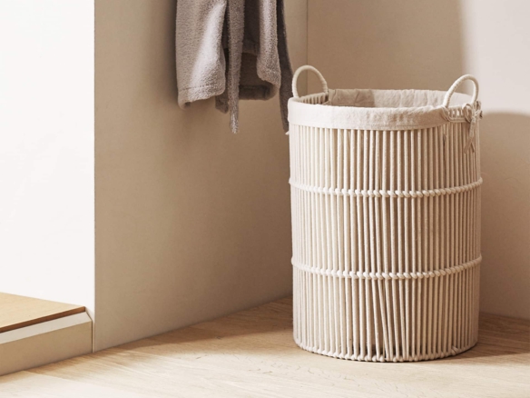 round fabric lined laundry basket 1  