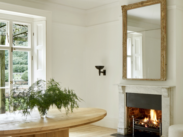 elmbridge modern house fireplace  