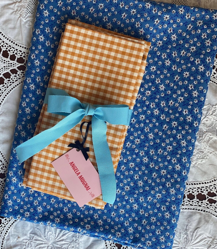 Angela Mugnai Edelweiss Turquoise Tablecloth Gift Set