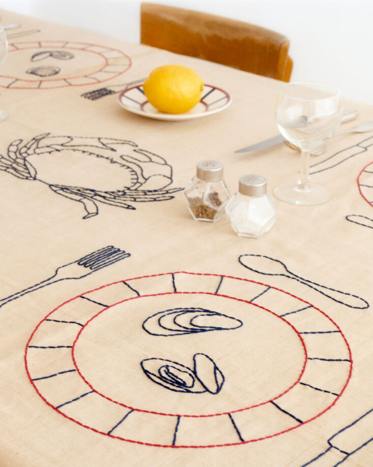 oeuvres sensibles tablecloth 14
