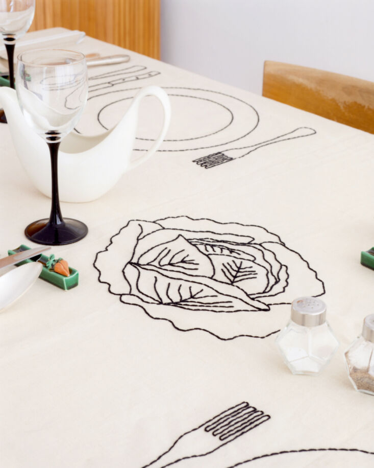 oeuvres sensibles tablecloth 7
