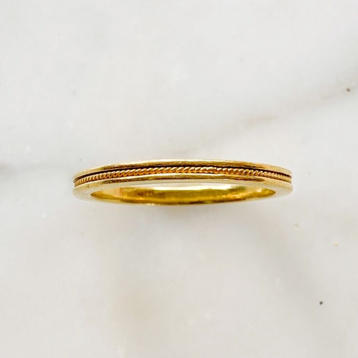 how pretty is this antique \18k gold ring (size 8) from circa \19\20 to \1930?  15