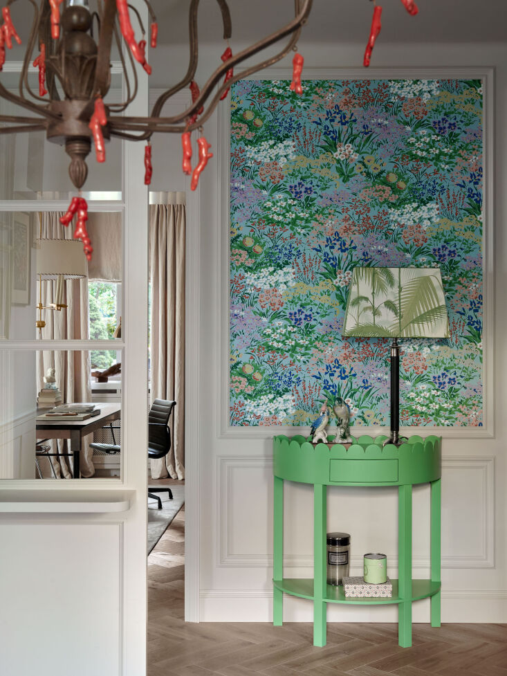the cheerful green scalloped console is a colombe design; the jolies fleurs
 14
