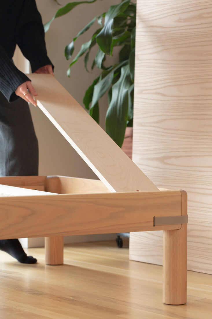the bed is easily assembled and disassembled—zero tools needed. 10