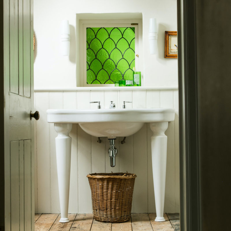 Bathroom of the Week Ferren Gipson Upgrades Her London Loo and Makes Room for the Laundry portrait 5
