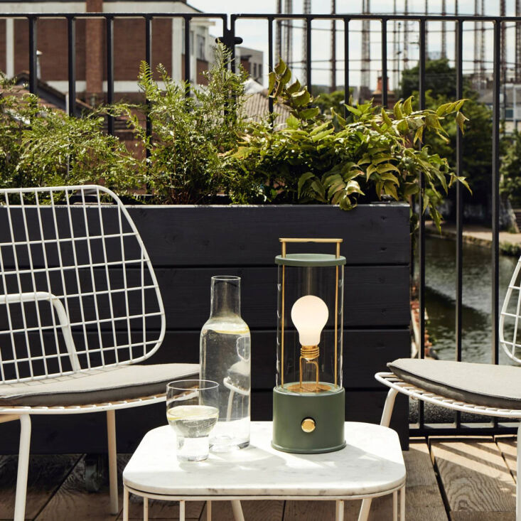 above: and one of many options for outdoor living: the muse portable table lamp 14