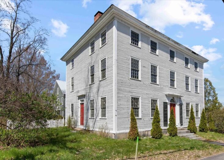 On the Market: A 1793 House in Maine With Hand-Painted Murals, via Cheap Old Houses