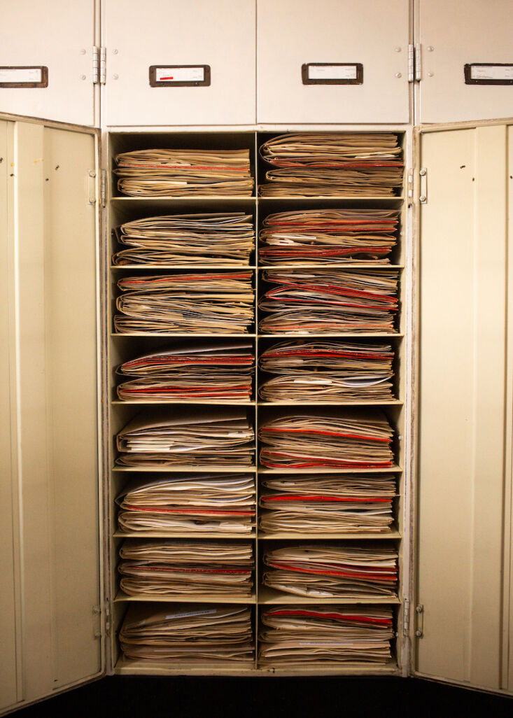 archival files from the economic botany collection at kew gardens. the collecti 10