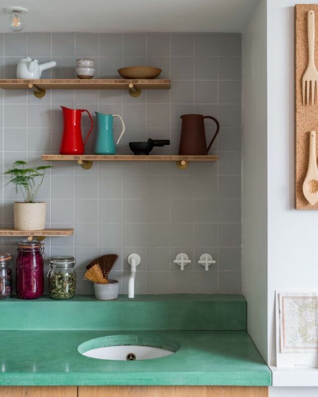 Remodelista Reconnaissance Uncovering the Paint Colors in an EverChanging French Kitchen portrait 4