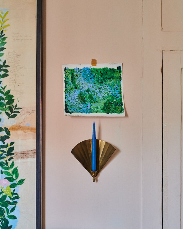 Remodelista Reconnaissance: Brass Candle Sconces in an Editor’s Flat