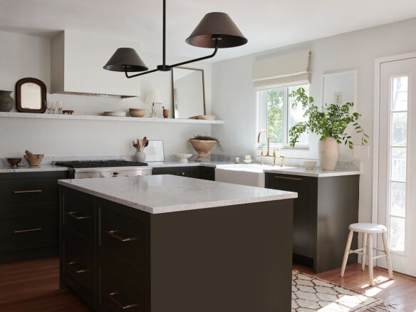 Kitchen of the Week A Plain English Kitchen in a Brooklyn Brownstone SpaceGaining Bay Window Included portrait 23