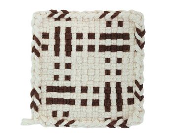 DIY Idea Natural HandWoven Potholders Will Have You Revisiting a Childhood Craft portrait 10